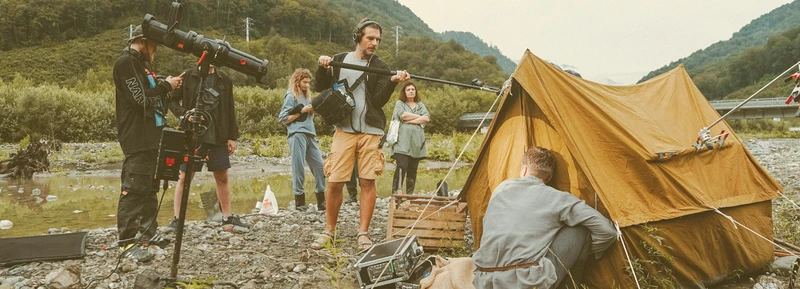 MEDIA & ENTERTAINMENT